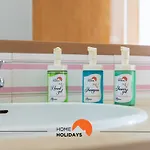 #189 Sea View Pool & Balcony شقة *